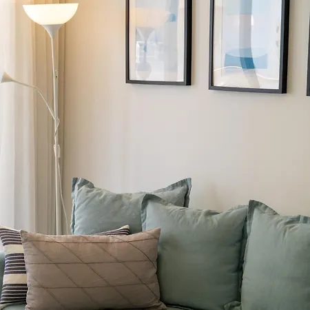 Blue Dawn Center Flat شقة