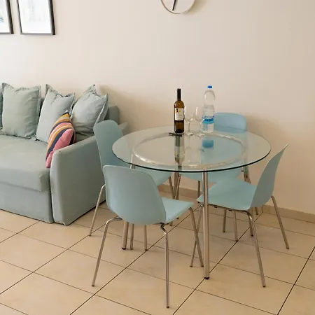 Blue Dawn Center Flat شقة *