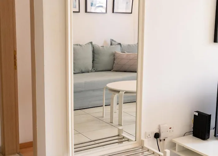 Blue Dawn Center Flat Lejlighed Larnaca