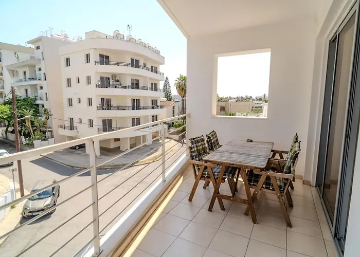 Blue Dawn Center Flat Lejlighed