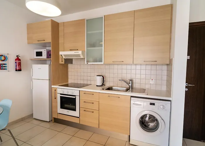 Blue Dawn Center Flat * Larnaca